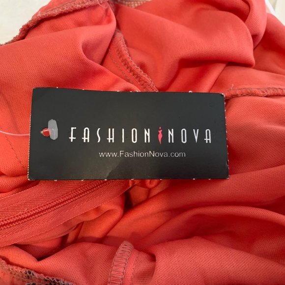 NWT Fashion Nova Trouble In Paradise Coral Jumpsuit Size S - Picture 13 of 16